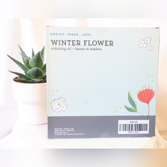BNIB Winter Flower Embroidery Kit - Picture 3 of 5